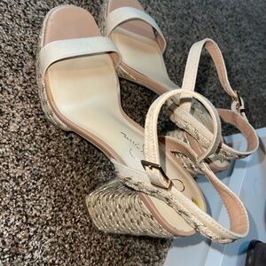 Jessica Simpson Cream Espadrille Heels